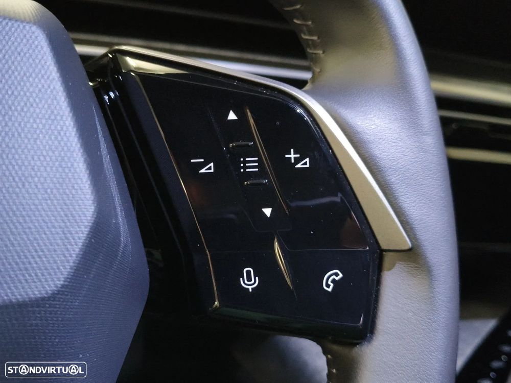 Peugeot 3008 1.2 Hybrid Allure e-DCS6 - 18