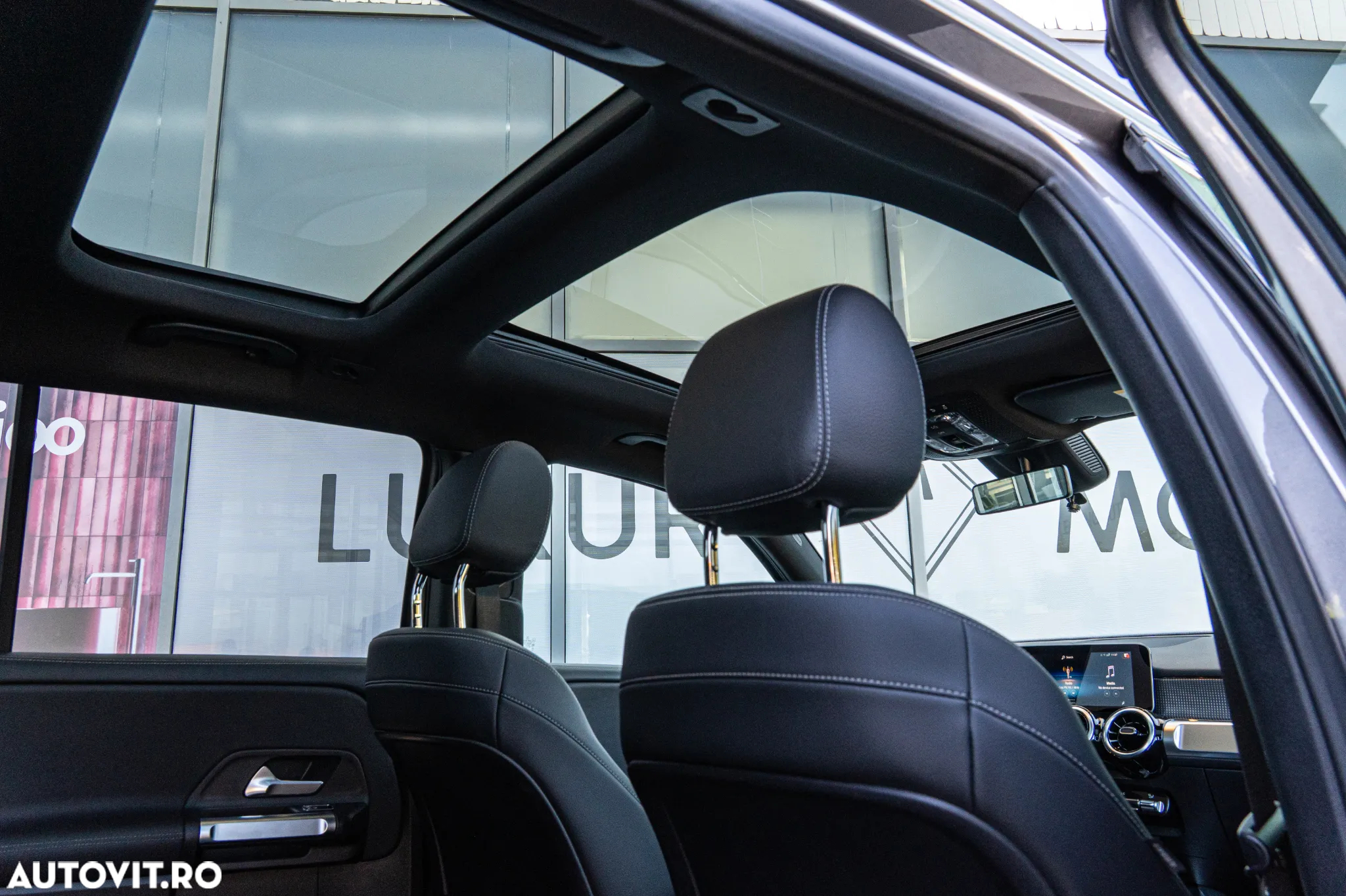 Mercedes-Benz GLB 250 4Matic 8G-DCT AMG Line - 36