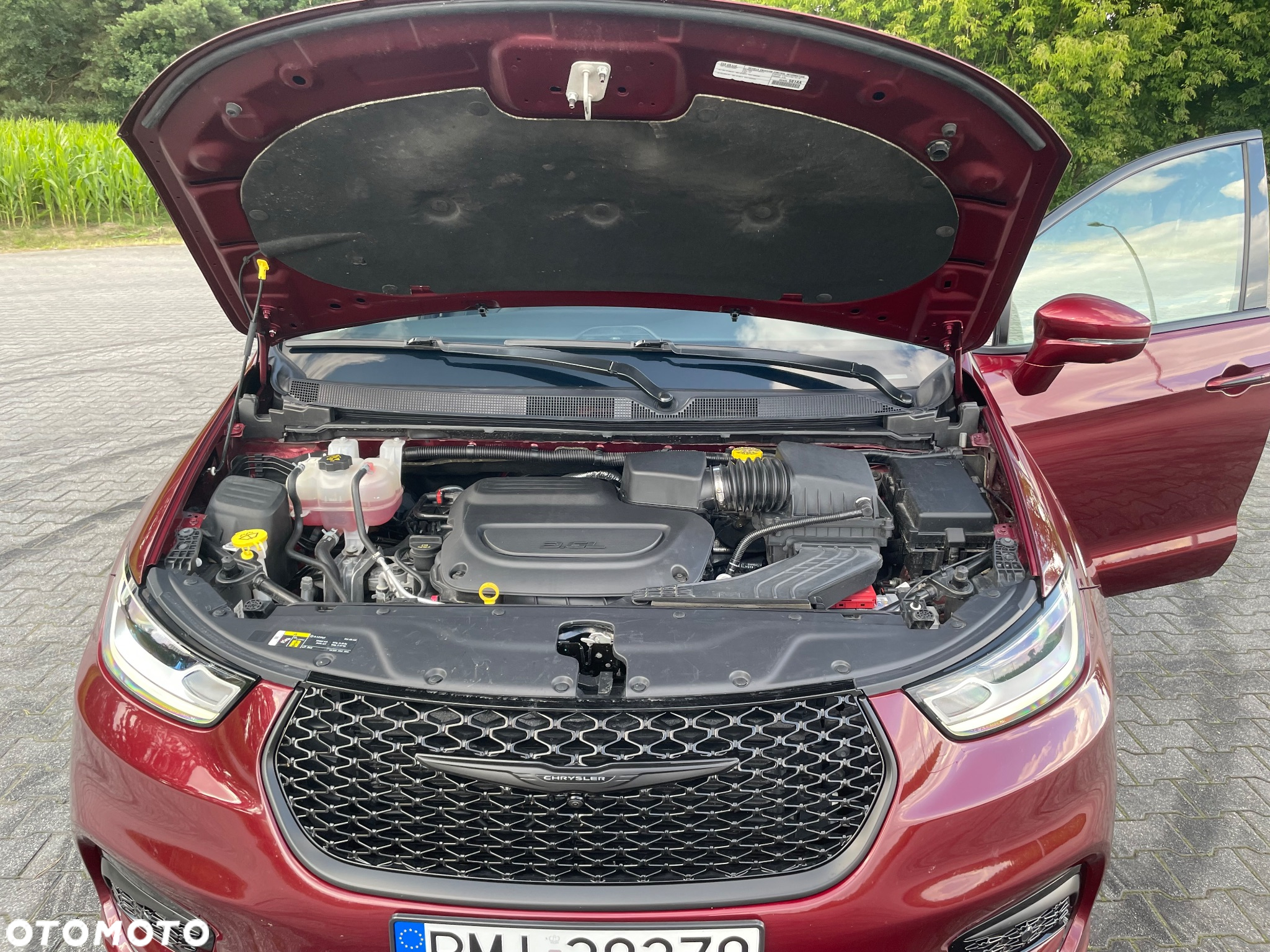 Chrysler Pacifica - 33