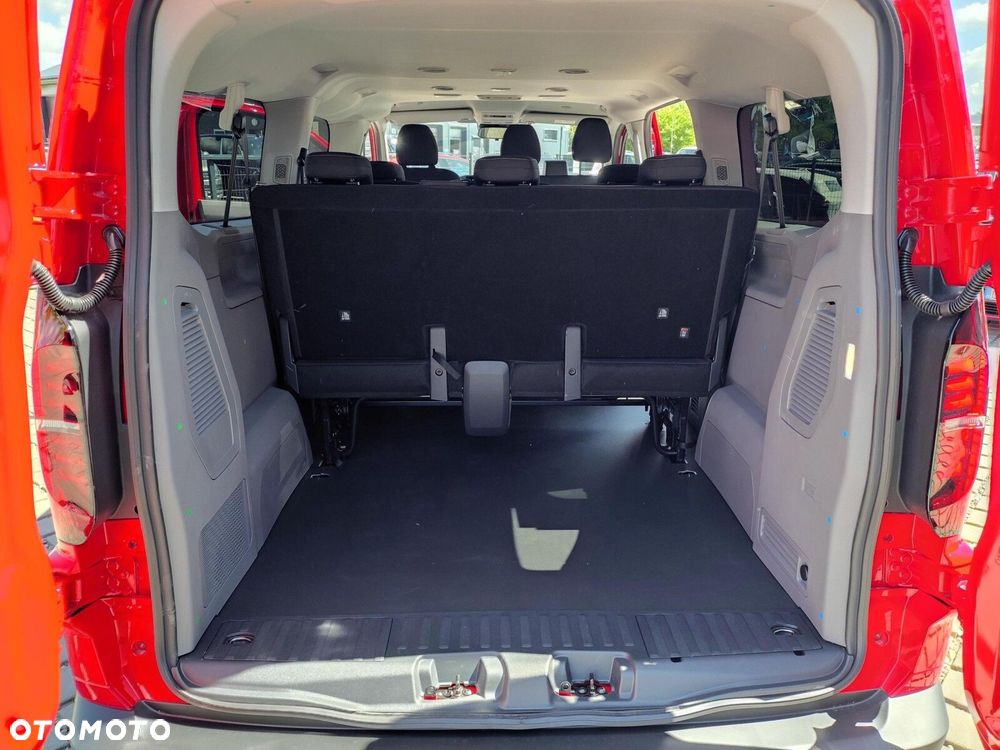 Volkswagen Caravelle 2,0 l TDI 150 KM / skrzynia biegów: 6-biegowa manualna rozstaw osi: 3500 mm - 17