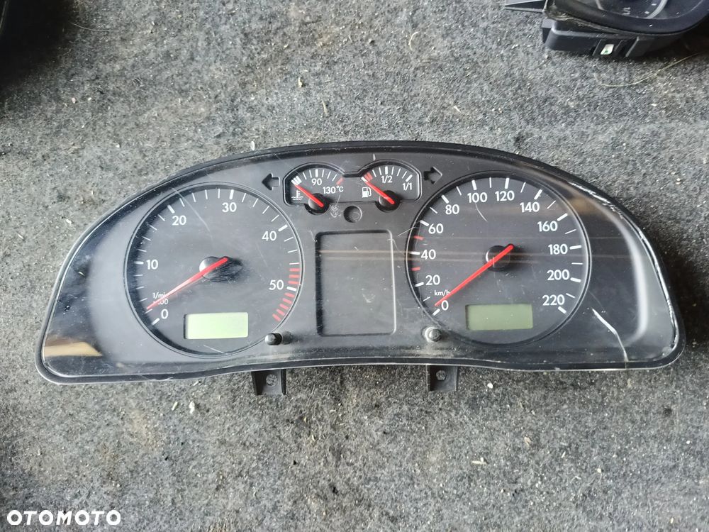 VW PASSAT B5 TDI 96-00 LICZNIK 3B1919880C EUROPA - 1