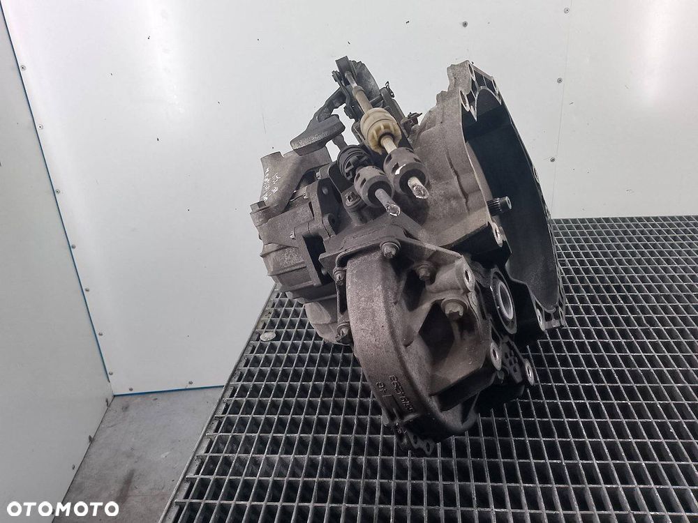 SKRZYNIA BIEGÓW MANUALNA 6 OPEL INSIGNIA A M32 1.8 16V - 2