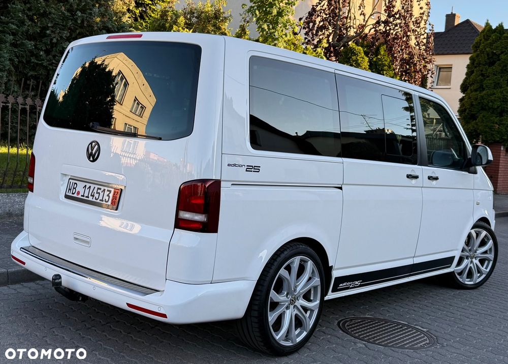 Volkswagen Multivan - 2