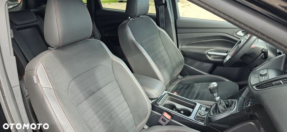 Ford Kuga - 23