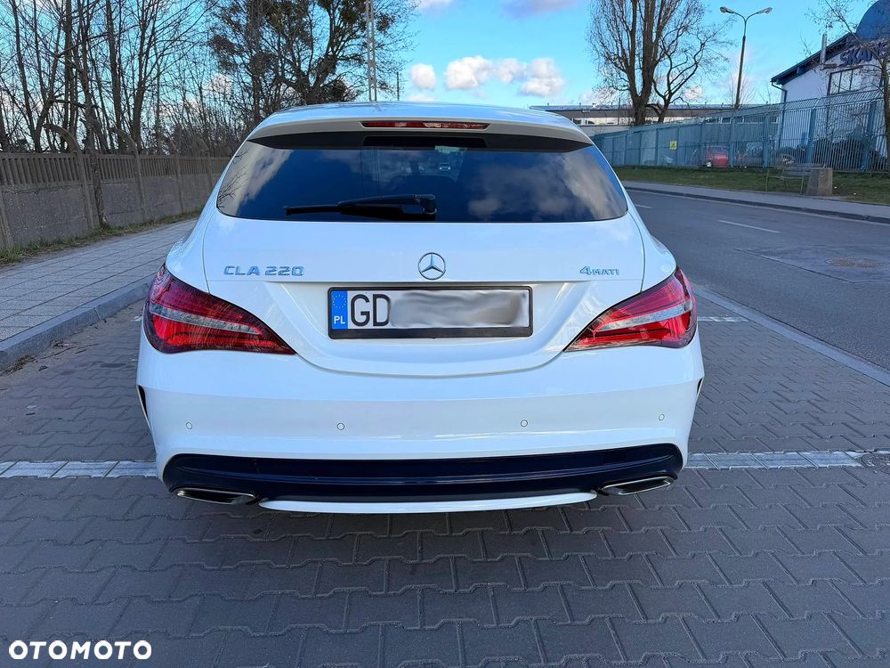 Mercedes-Benz CLA 220 4-Matic AMG Line - 14