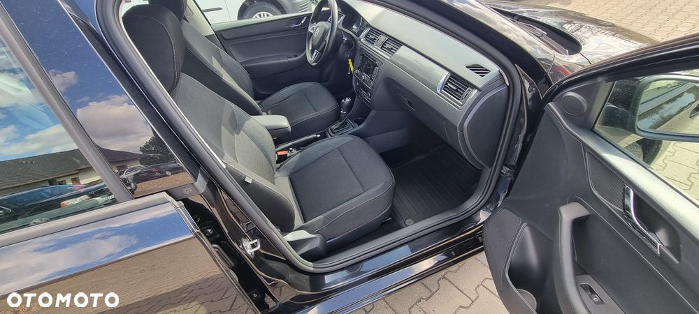 Skoda RAPID 1.6 TDI DSG Ambition - 19