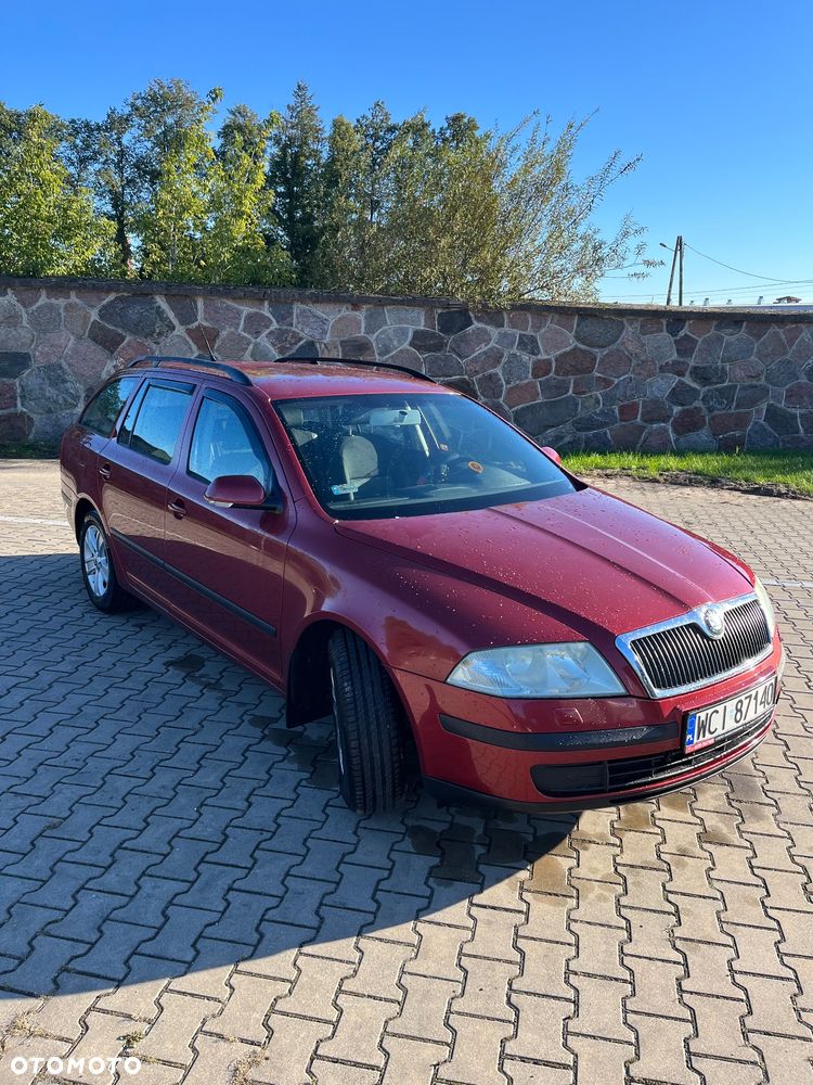 Skoda Octavia 1.6 Combi Ambiente - 8