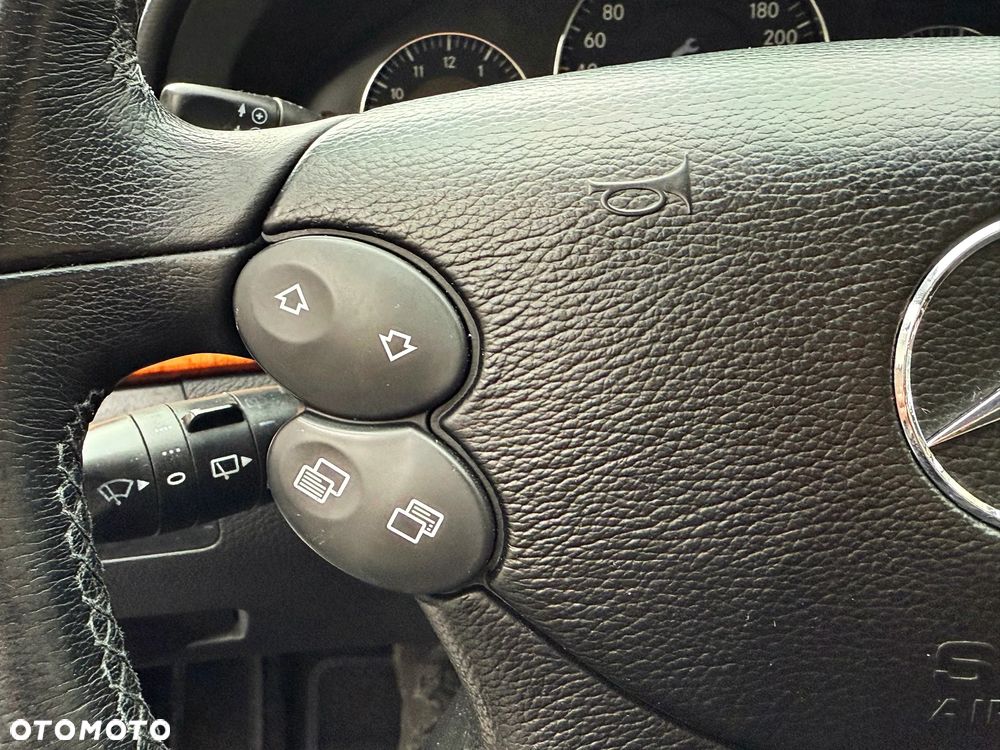 Mercedes-Benz Klasa E - 22