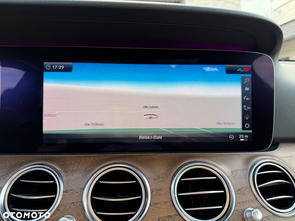 Mercedes-Benz Klasa E 200 d 9G-TRONIC - 14