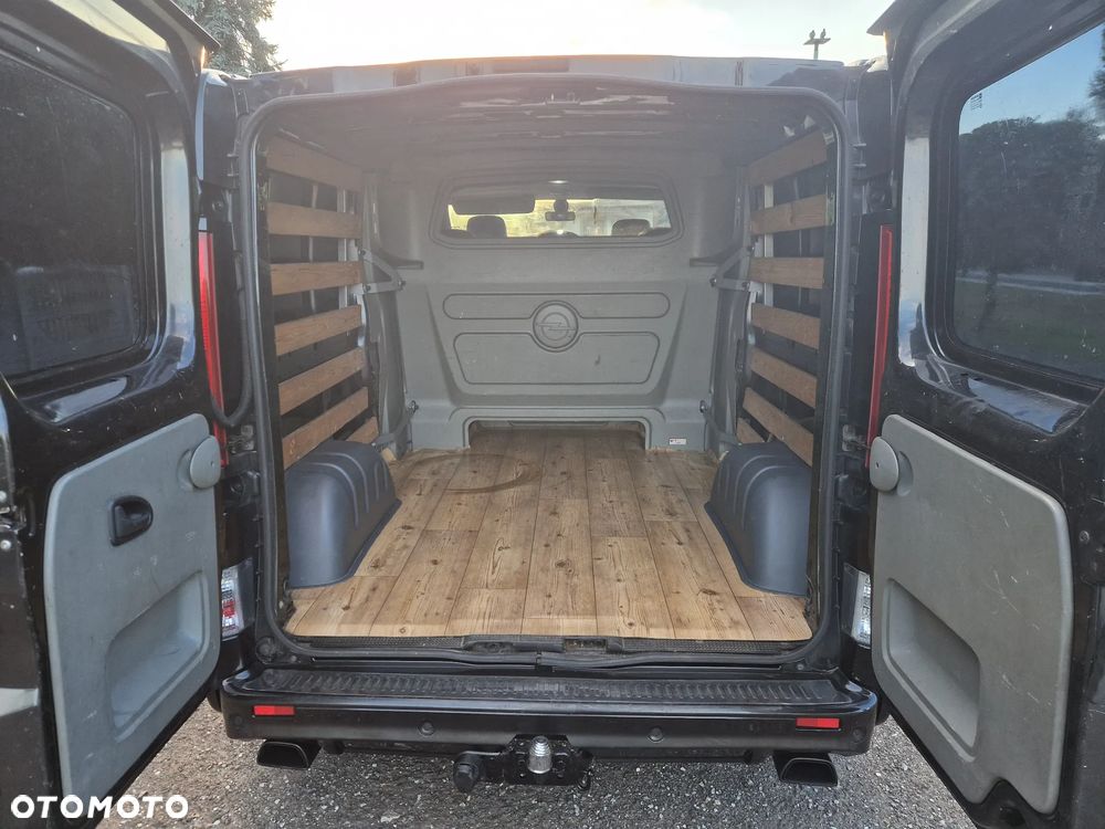 Opel Vivaro - 10