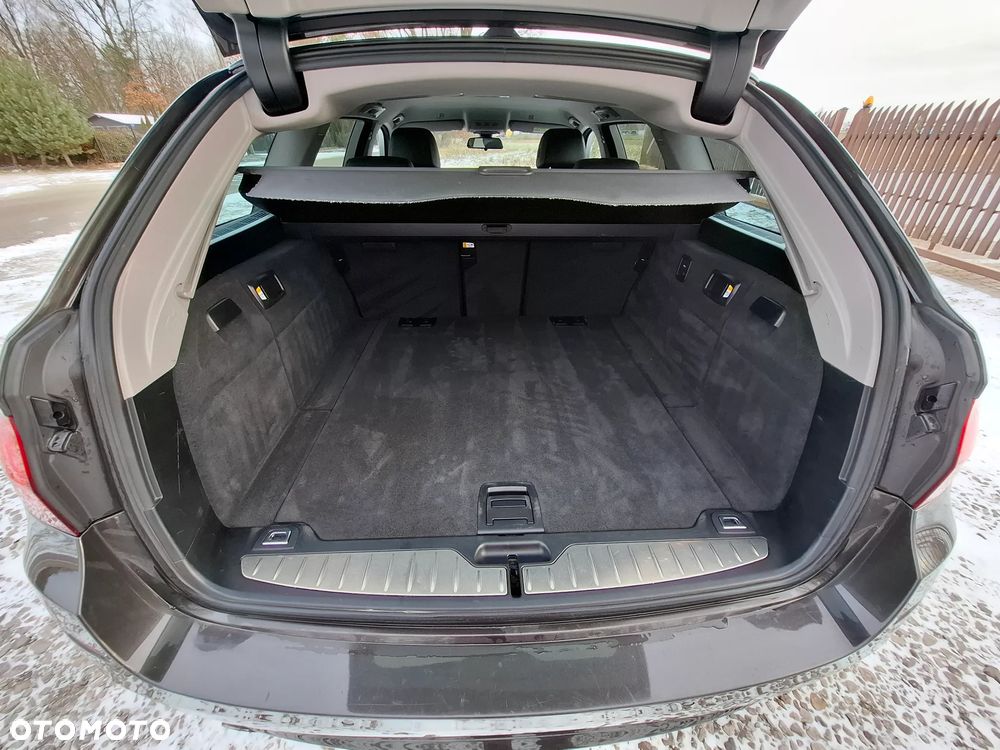 BMW Seria 5 520i - 22