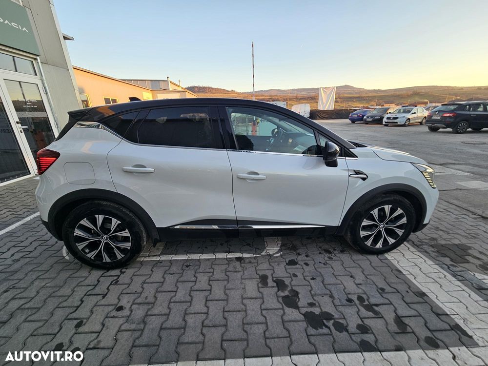 Renault Captur MHEV 140 Techno - 17