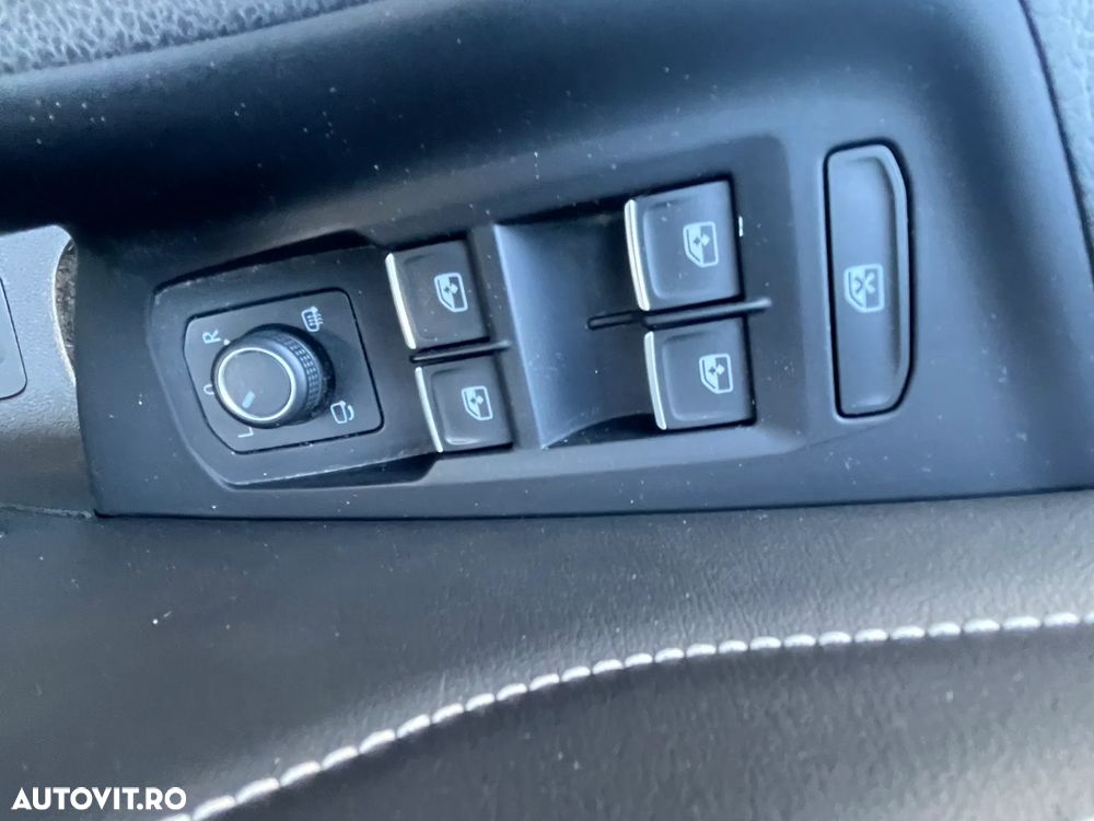 Volkswagen Passat 2.0 TDI DSG Highline - 12