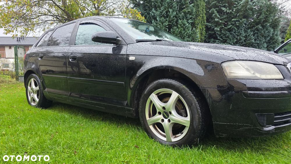 Audi A3 Sportback 1.6 Ambiente - 6