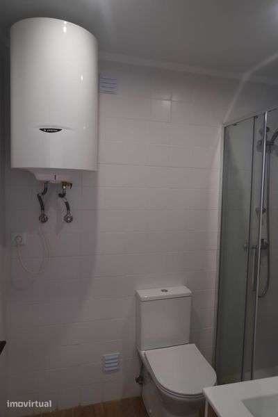 Magnífico T0 Remodelado, junto à Estação do Cacém - Grande imagem: 5/9