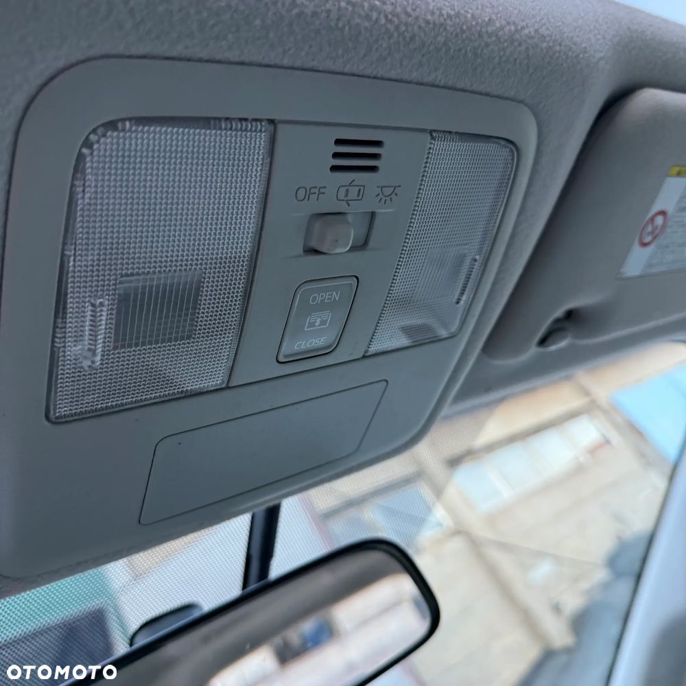 Toyota Prius+ 1.8 HSD Sol - 28