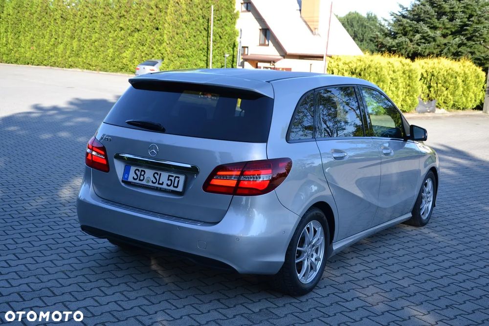 Mercedes-Benz Klasa B 200 7G-DCT UrbanStyle Edition - 6