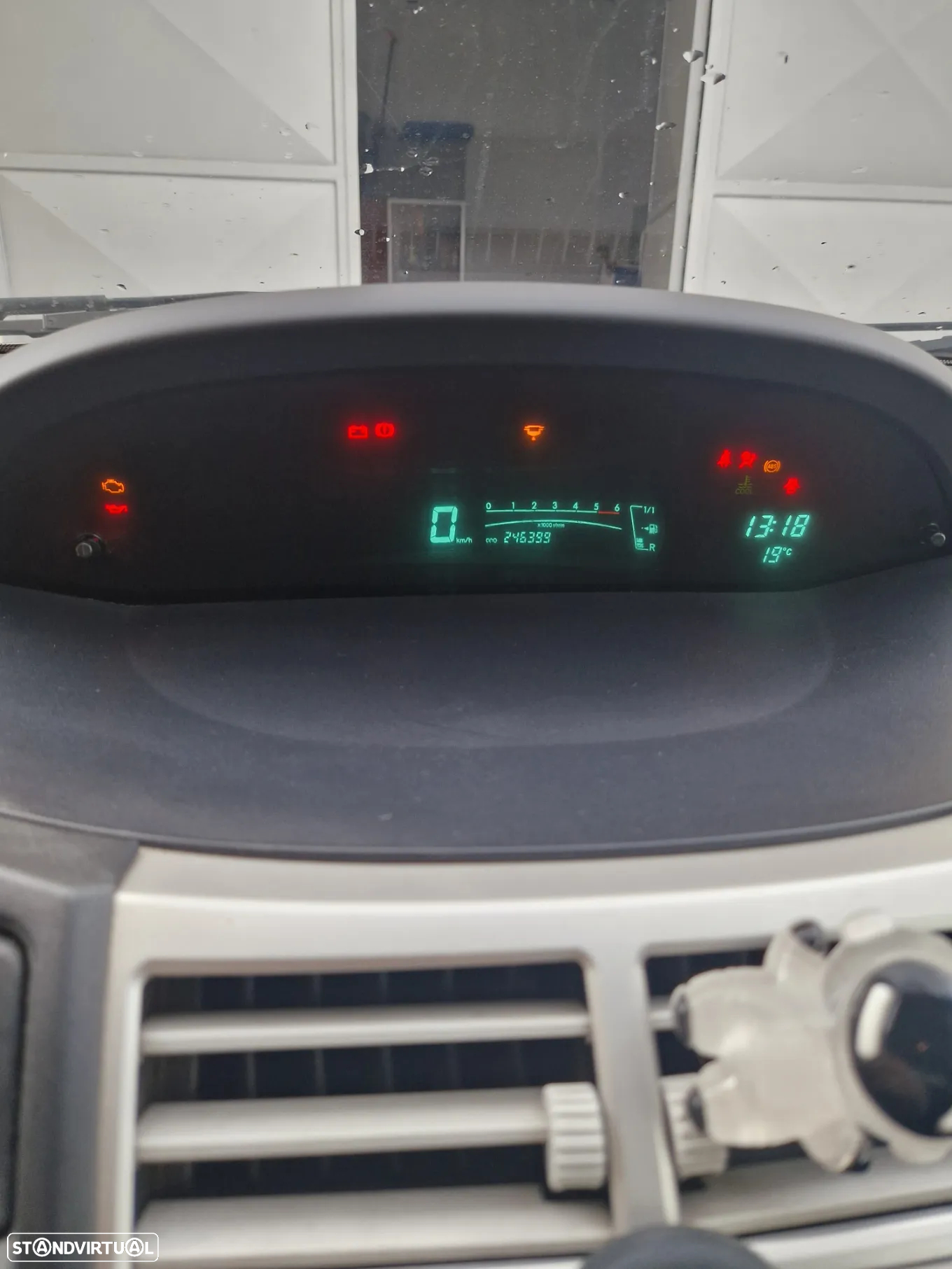 Toyota Yaris 1.4 D-4D AC Manual - 4