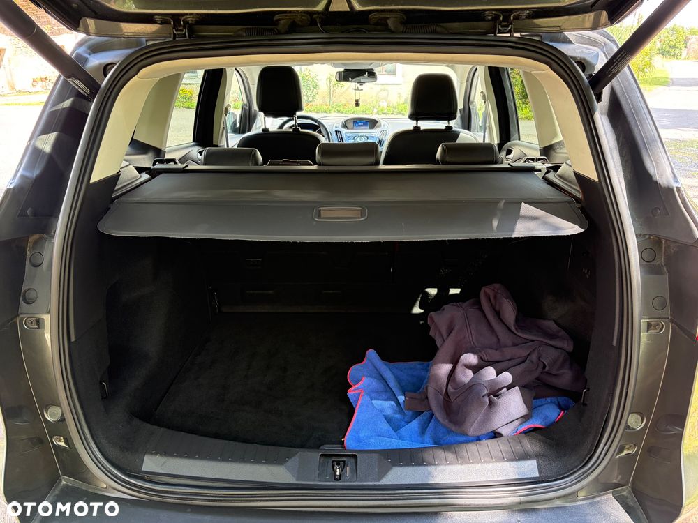 Ford Kuga 2.0 TDCi FWD Titanium - 28