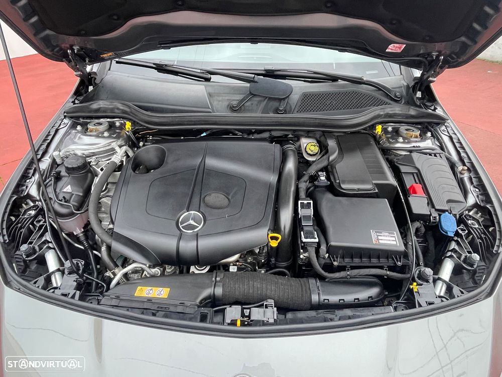 Mercedes-Benz CLA 220 d 4Matic 7G-DCT AMG Line - 24