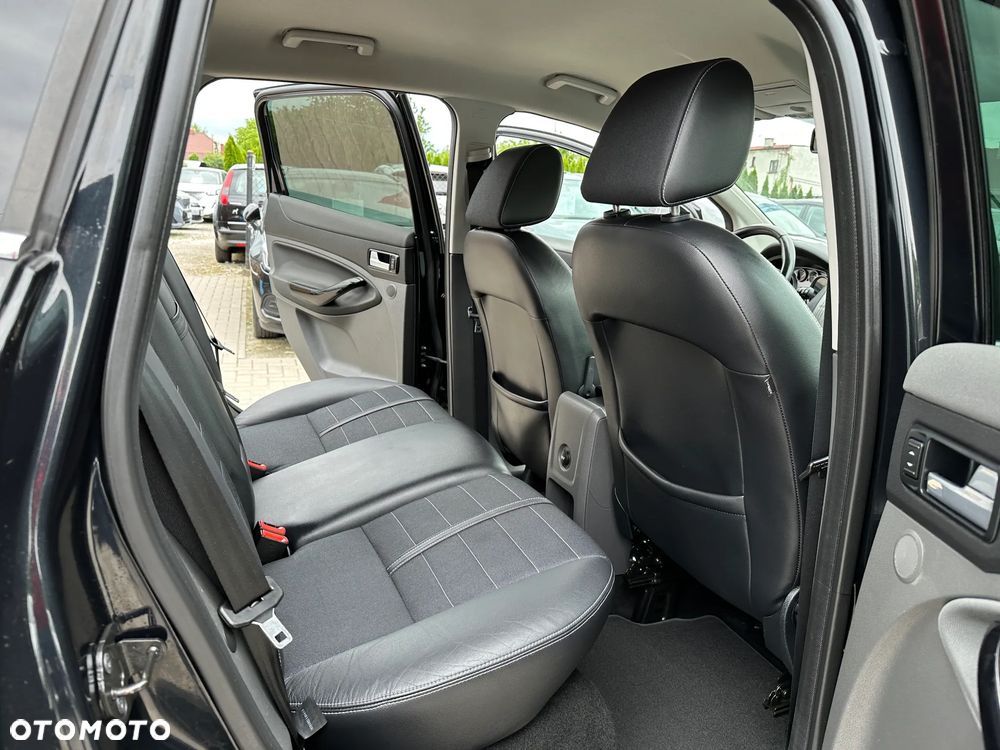 Ford Kuga - 22