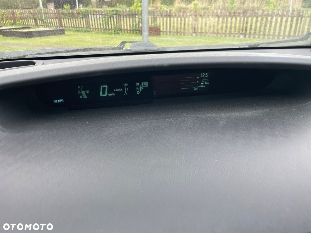 Toyota Prius - 36