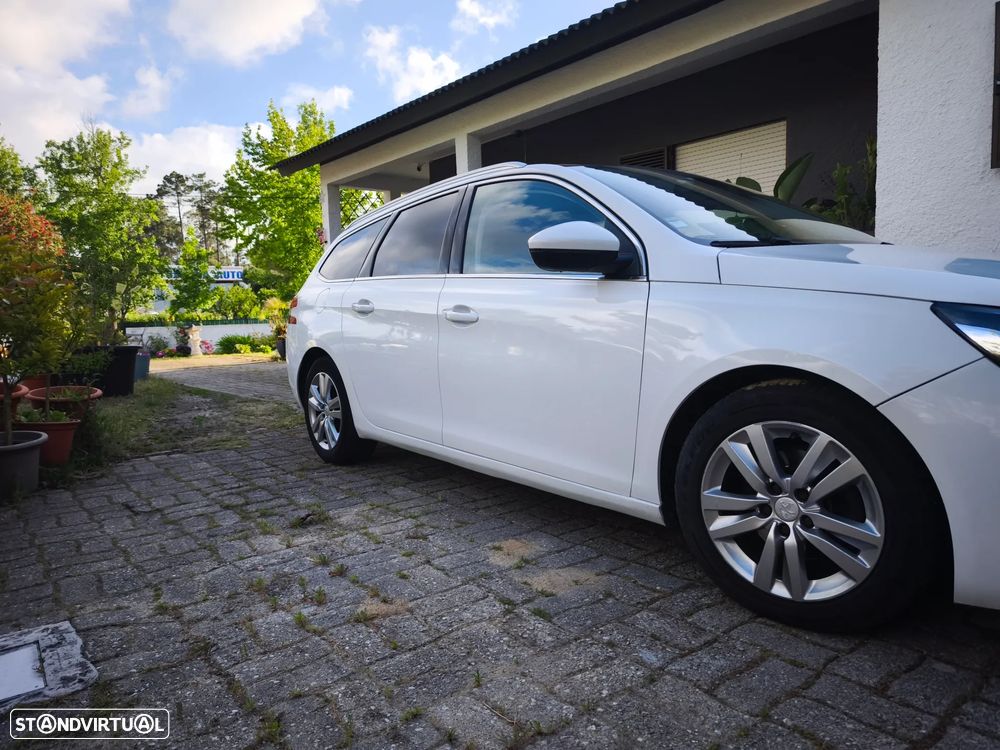 Peugeot 308 SW - 10