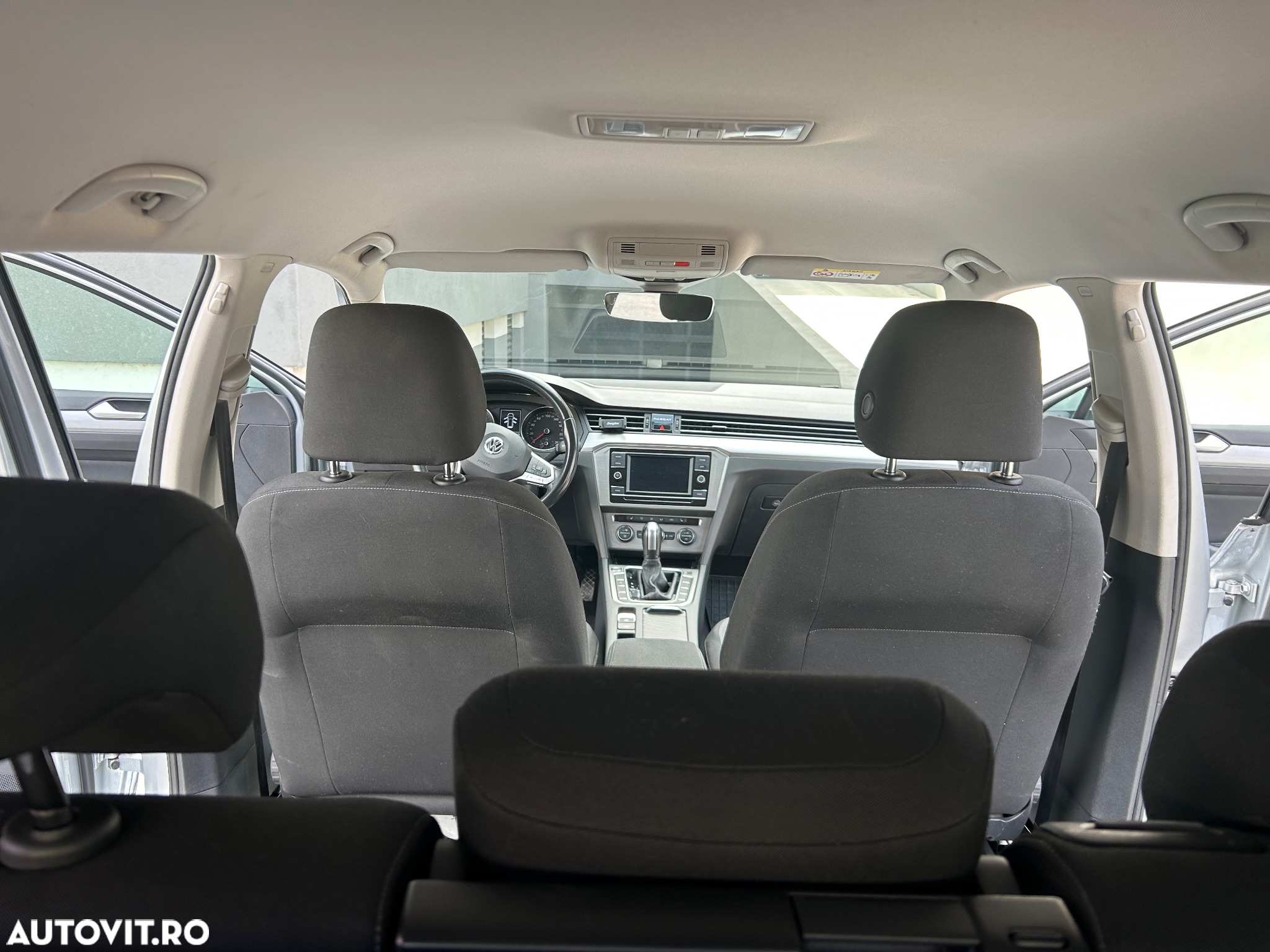 Volkswagen Passat - 20