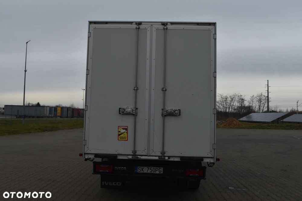 Iveco Daily 70C18 - 6