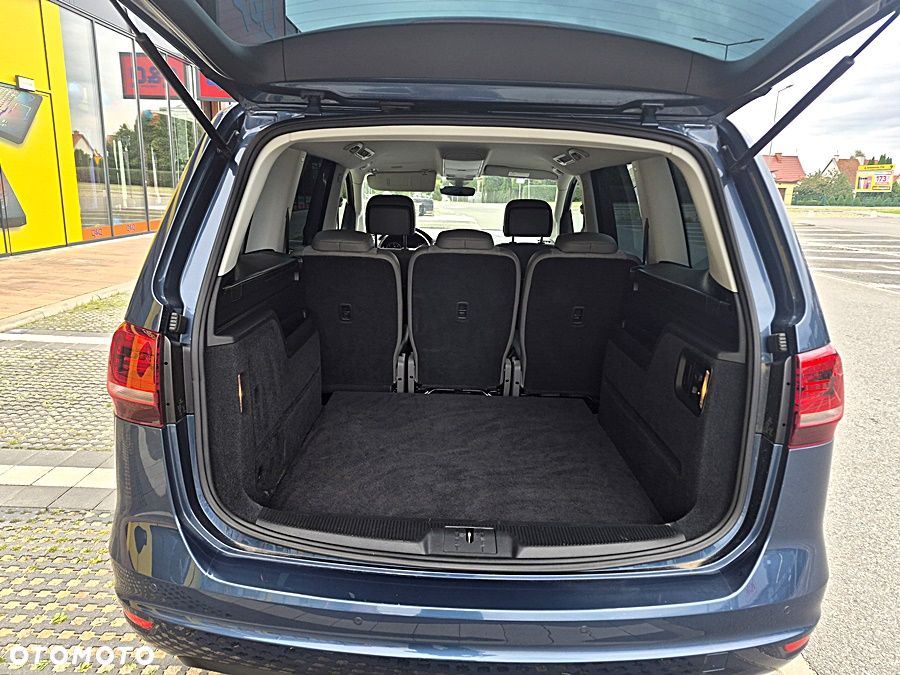 Volkswagen Sharan 2.0 TDI DSG (BlueMotion Technology) Highline - 29