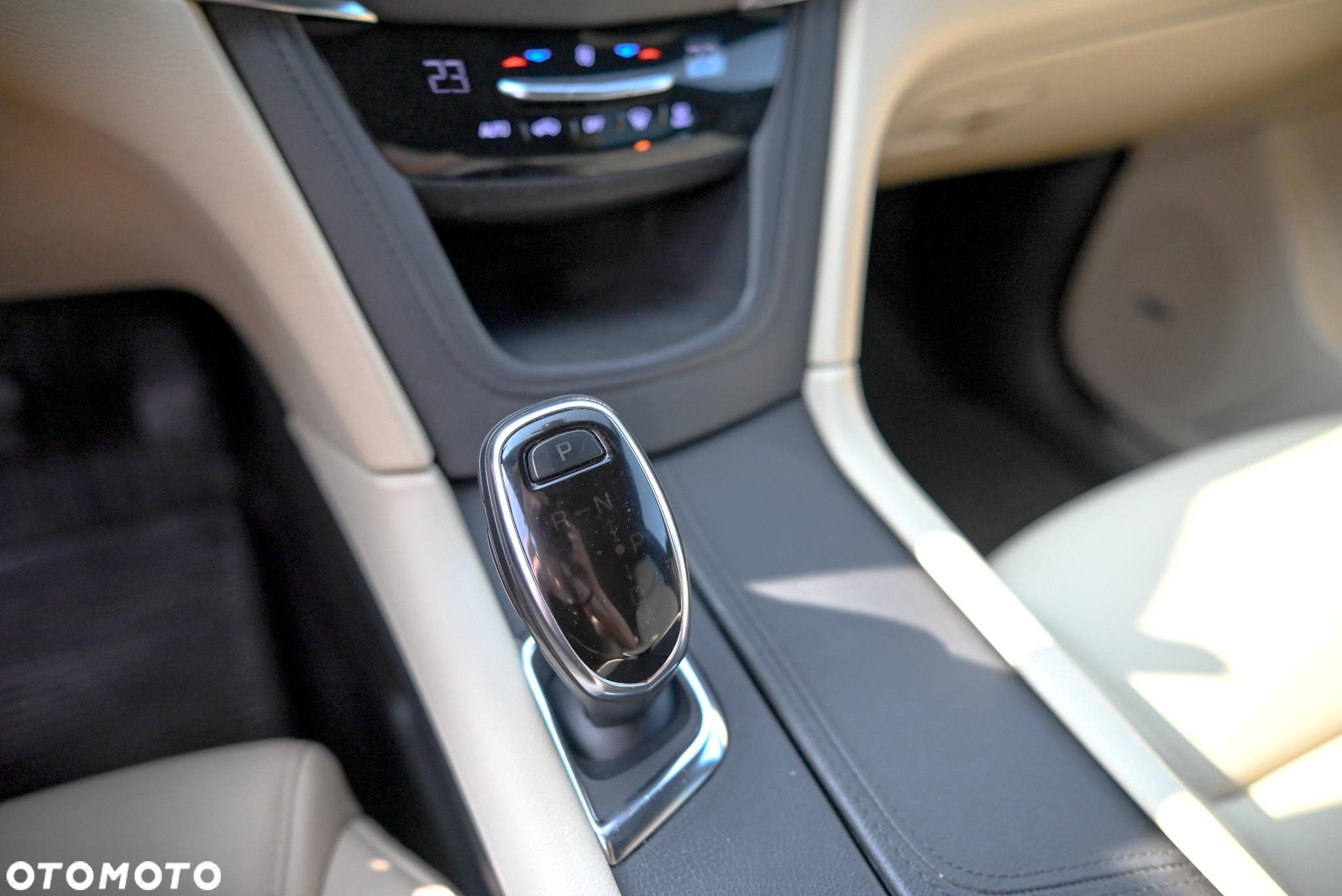 Cadillac XT5 - 14