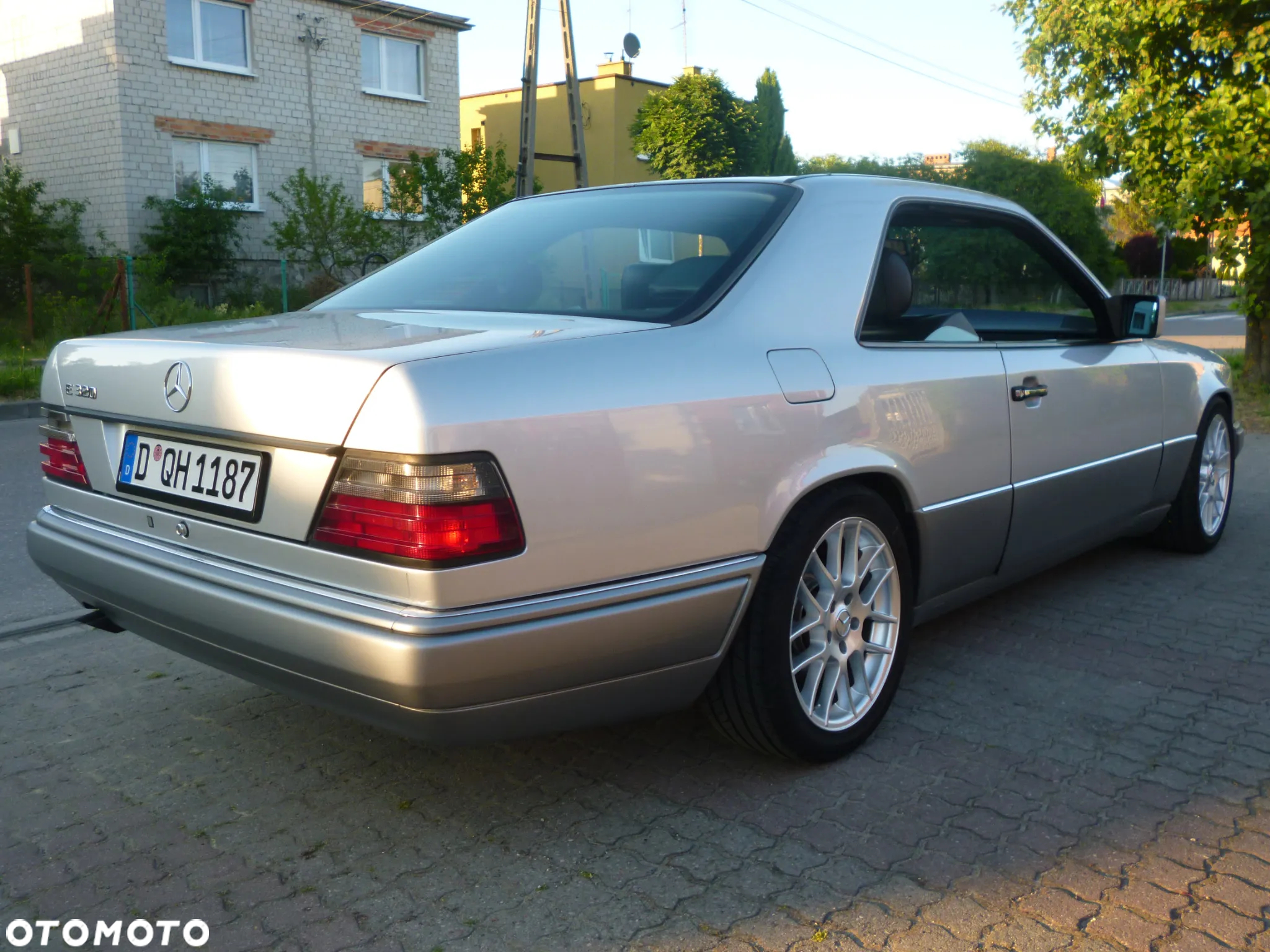 Mercedes-Benz Klasa E 320 - 23