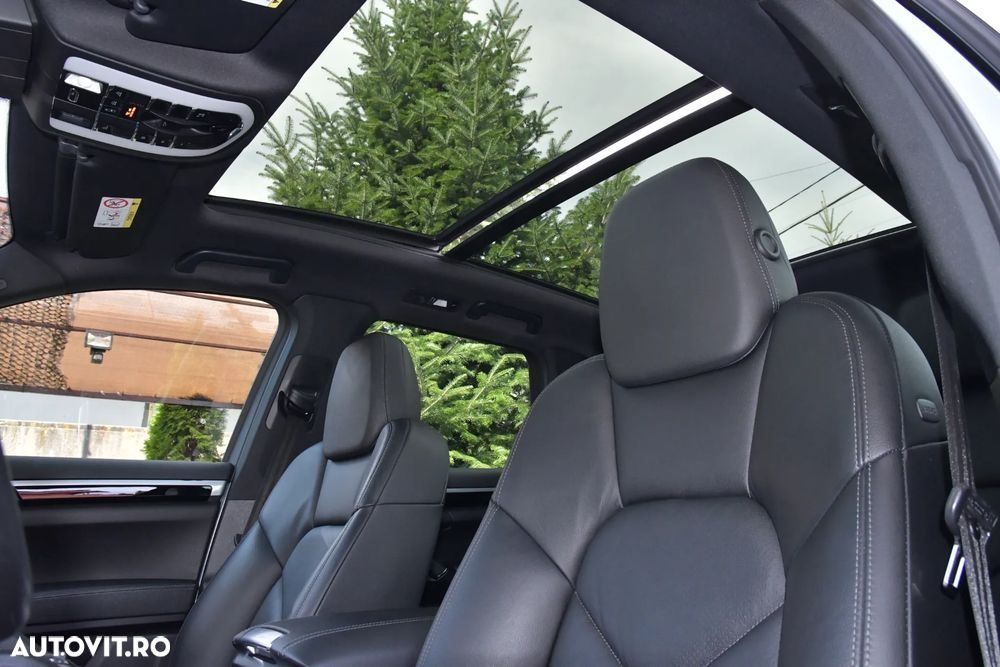 Porsche Cayenne - 4