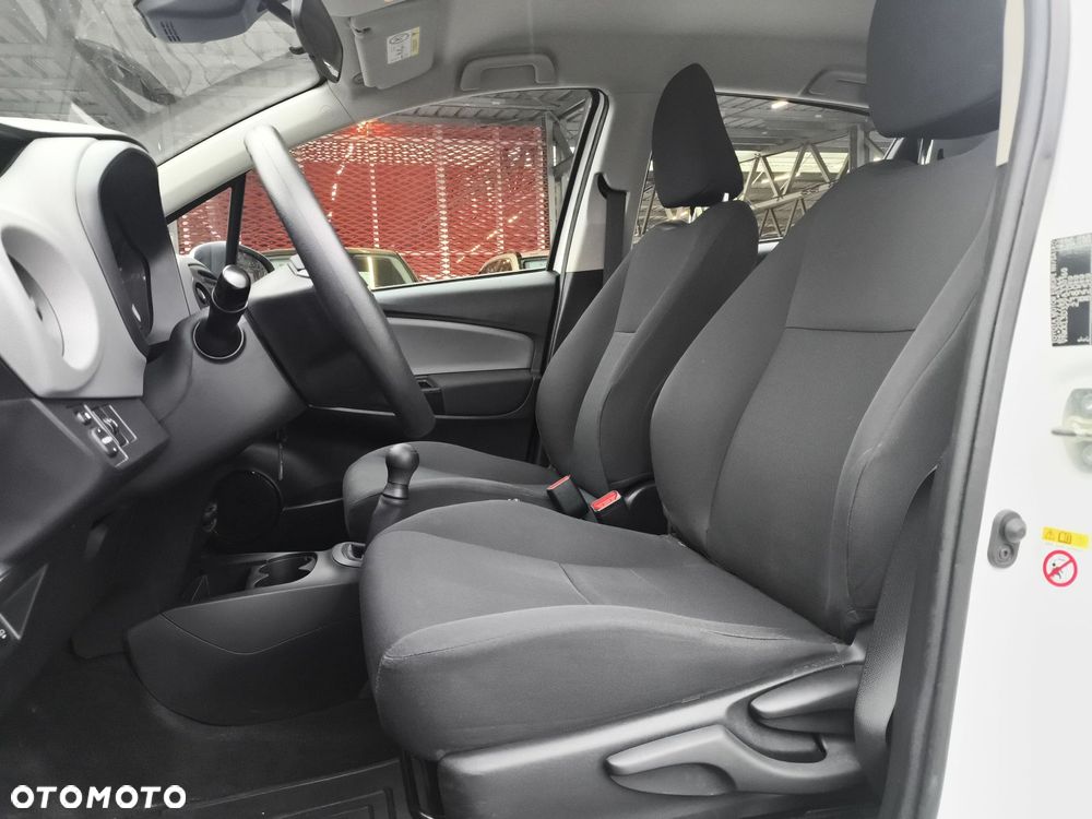 Toyota Yaris - 15