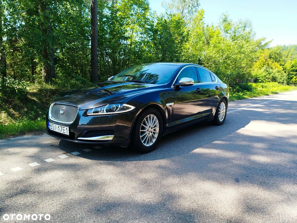 Jaguar XF 2.2 D Classic - 13