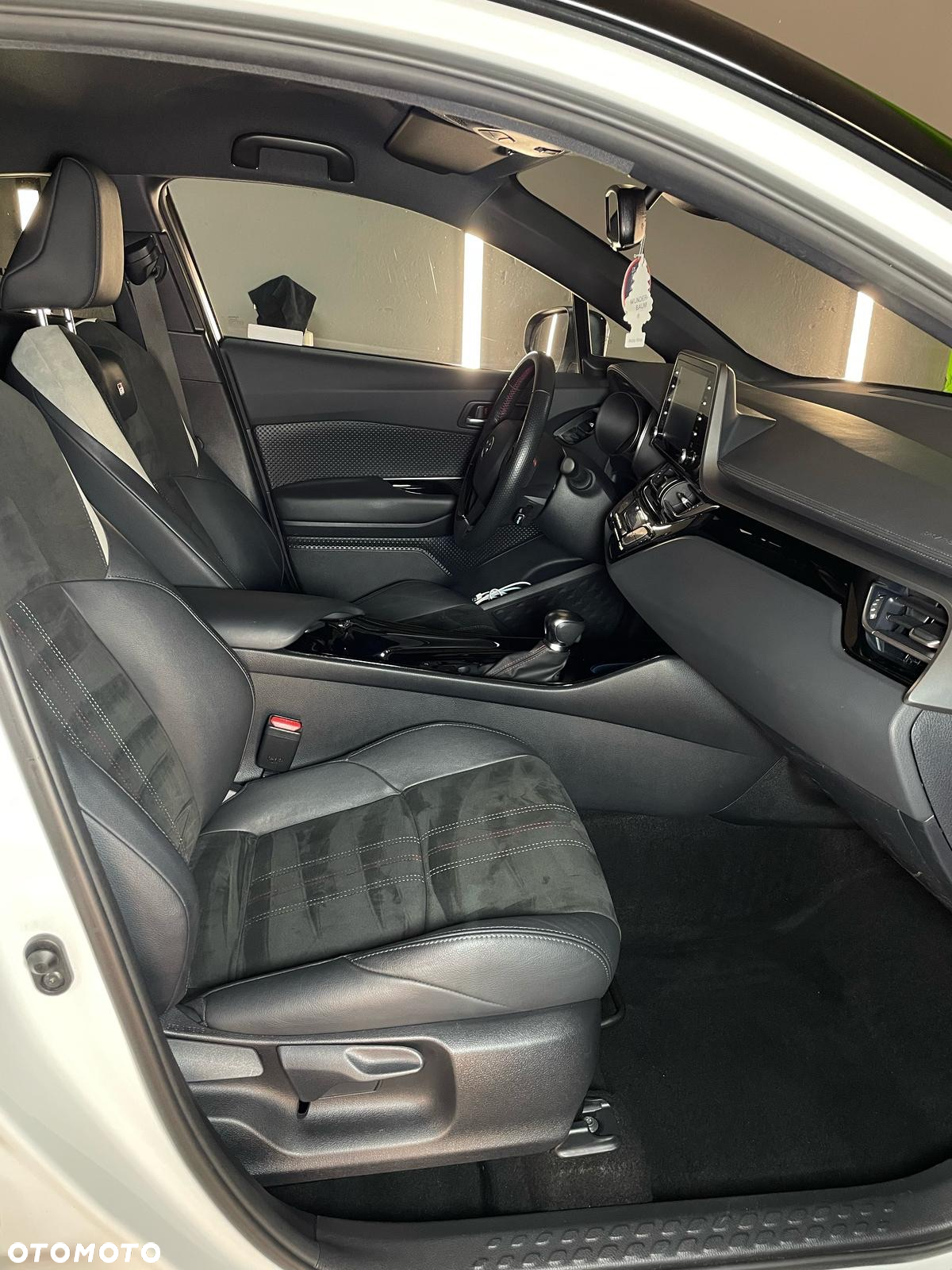Toyota C-HR 2.0 Hybrid GR Sport - 16