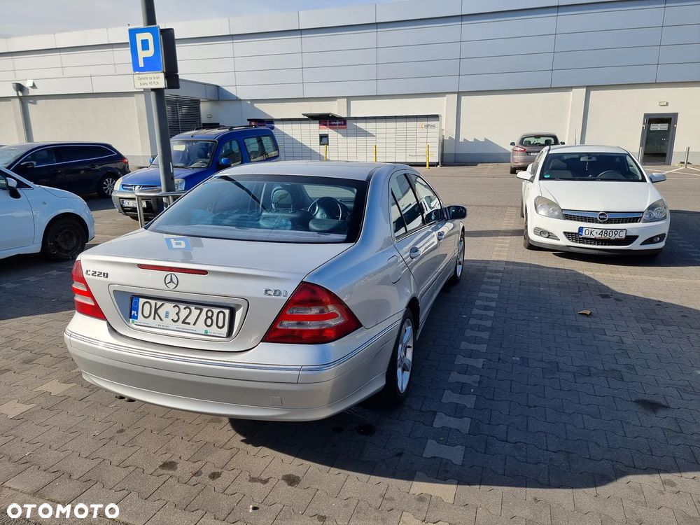 Mercedes-Benz Klasa C 220 T CDI Avantgarde - 6