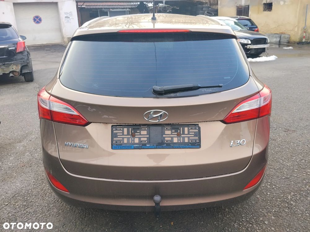 Hyundai i30 1.6 Classic - 12