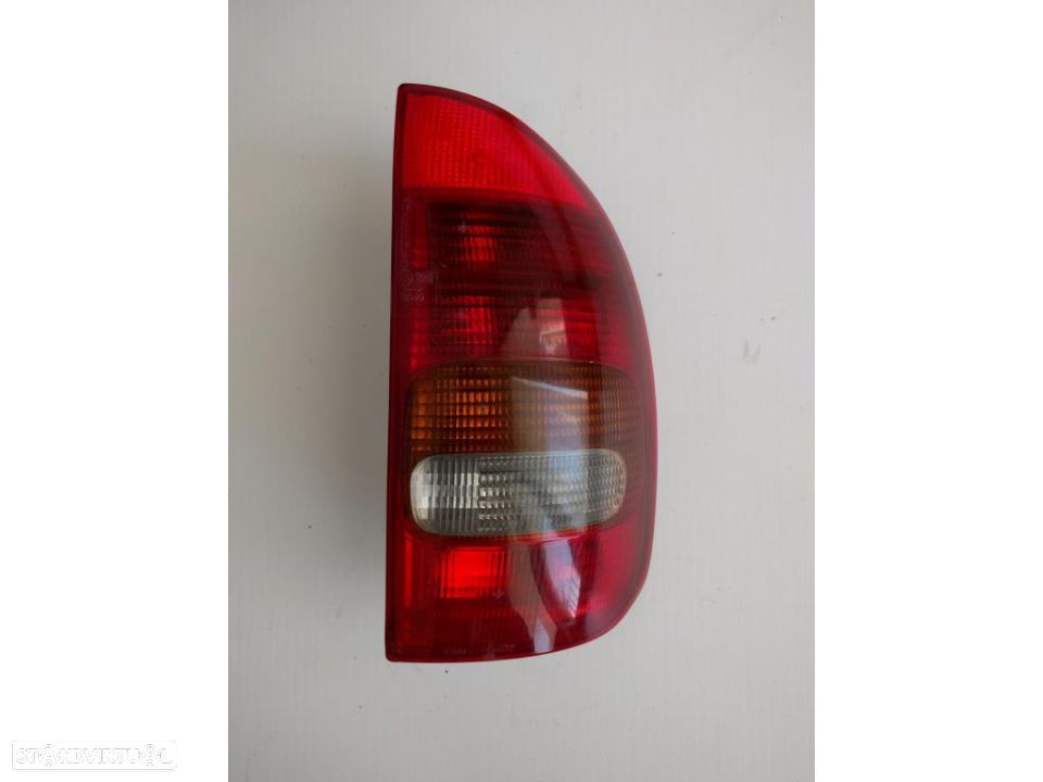 farolim farol tras direito opel corsa B 5 portas - 1