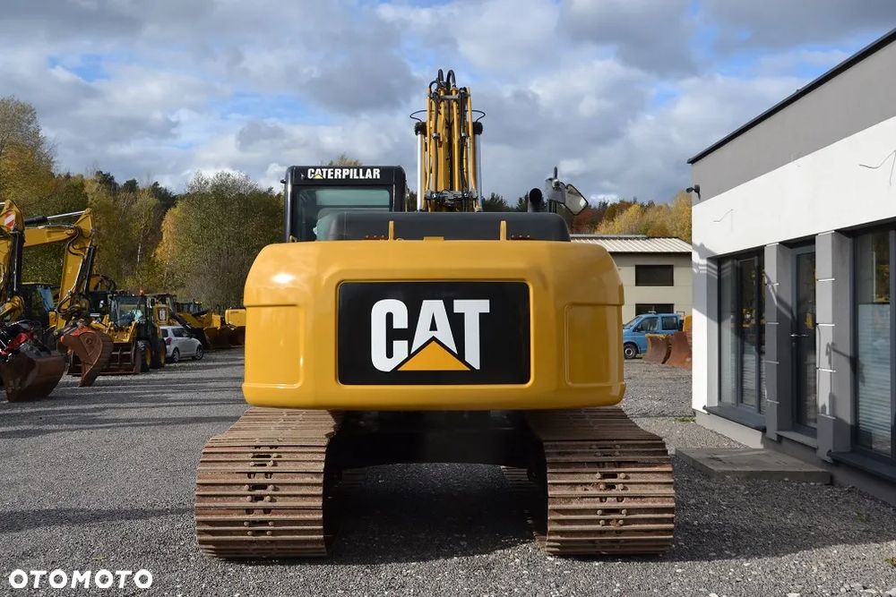 Caterpillar CAT 319 DL - 8