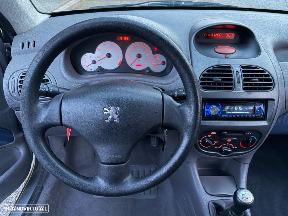 Peugeot 206 1.1 Color Line - 6