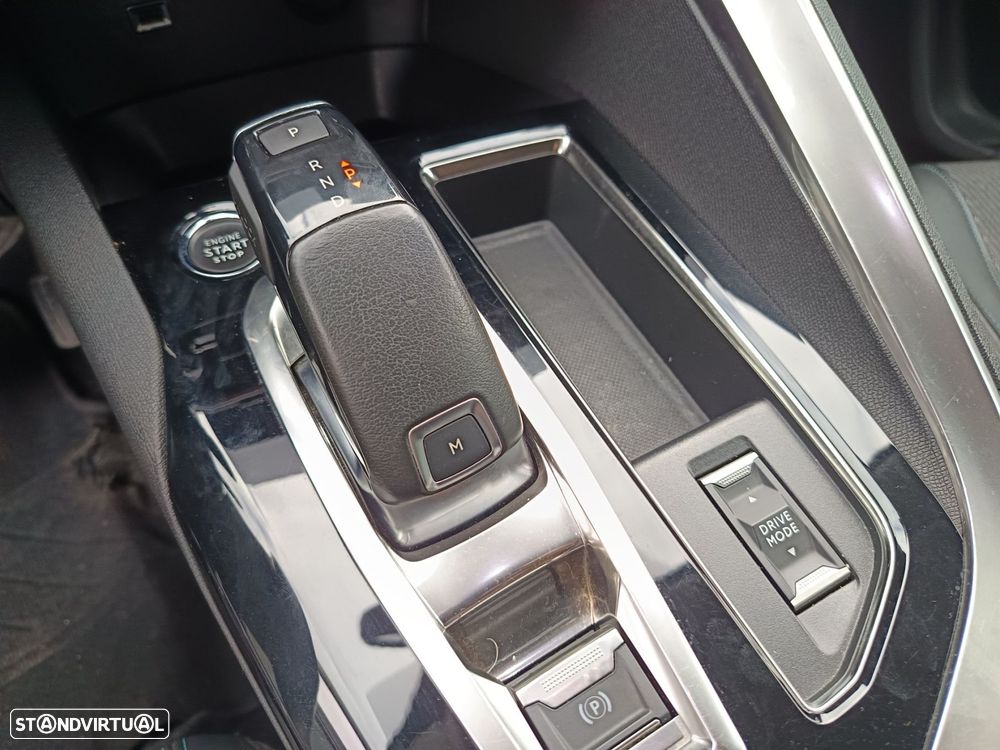 Peugeot 5008 1.5 BlueHDi Allure Pack EAT8 - 22