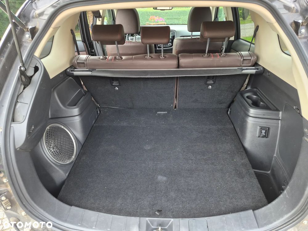 Mitsubishi Outlander Intense + - 15