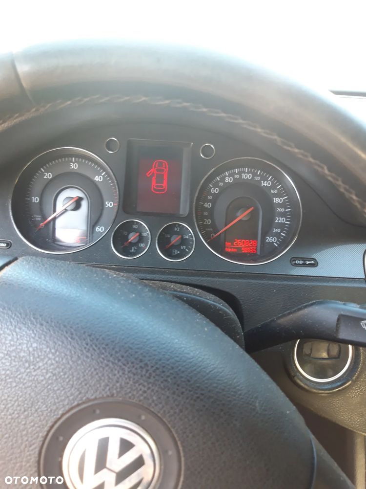 Volkswagen Passat 1.9 TDI Individual - 8