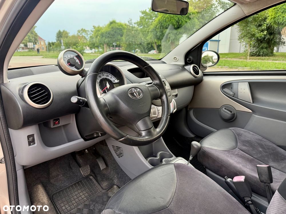 Toyota Aygo Multi Mode ckIN2U - 14