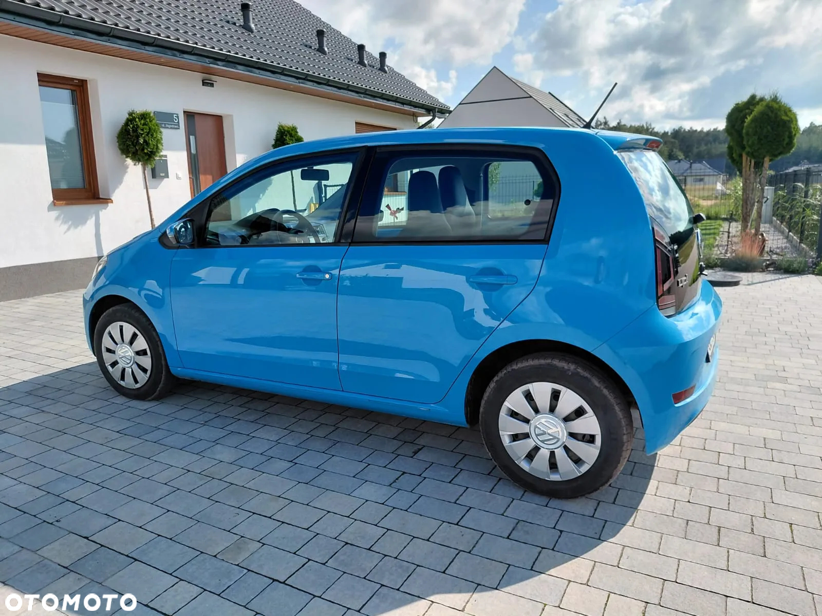 Volkswagen up! - 5