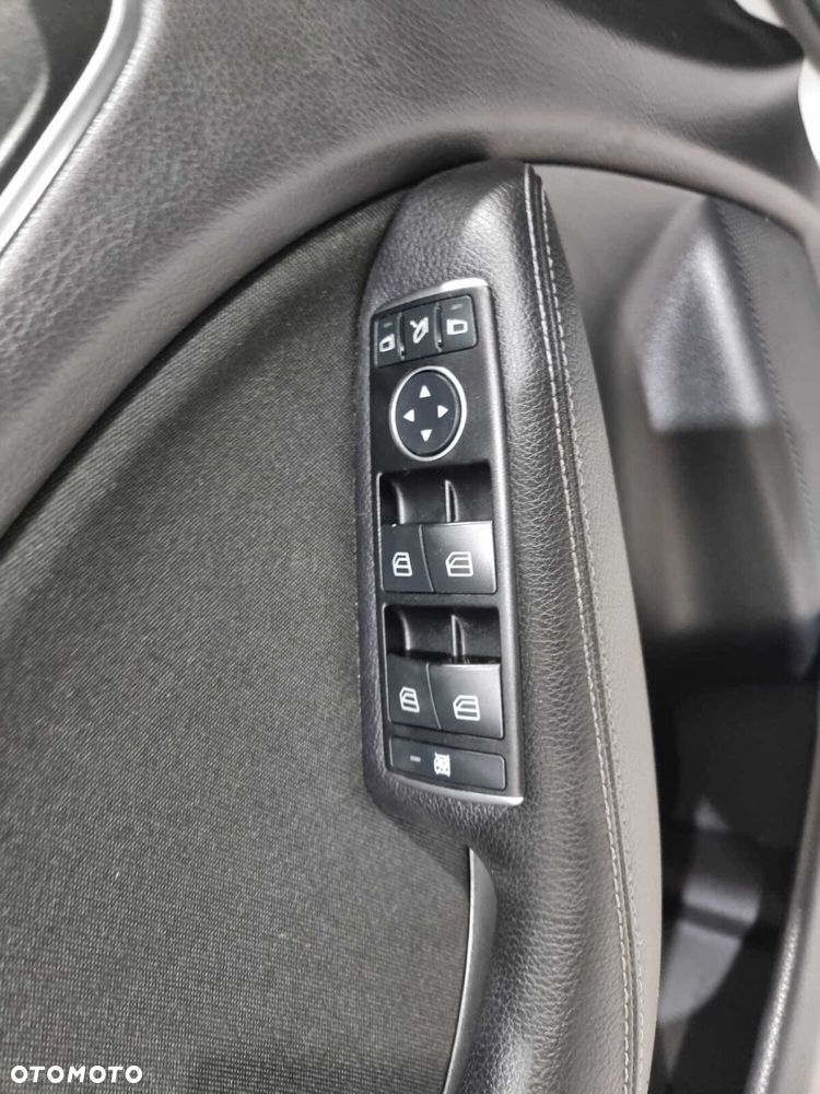 Mercedes-Benz Klasa B - 22