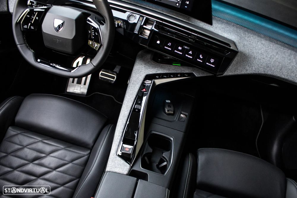 Peugeot E-5008 GT - 43