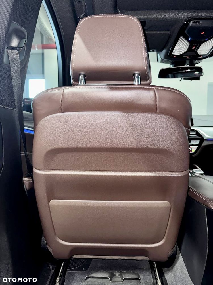 BMW Seria 5 530i xDrive M Sport Edition - 34
