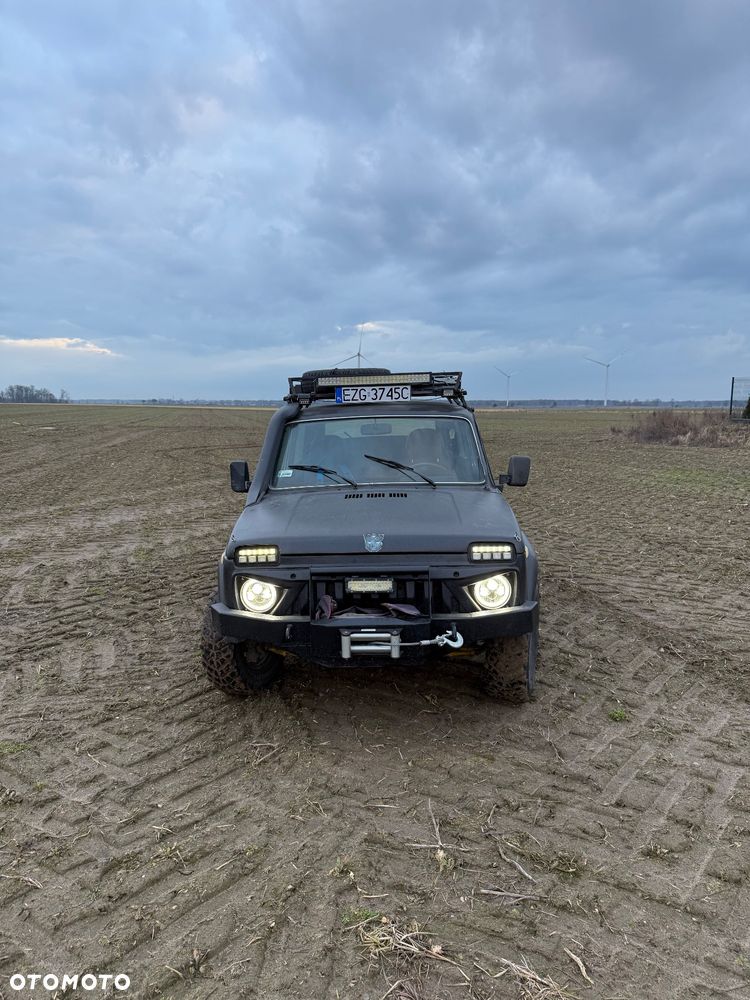 Lada Niva 1.7i - 1